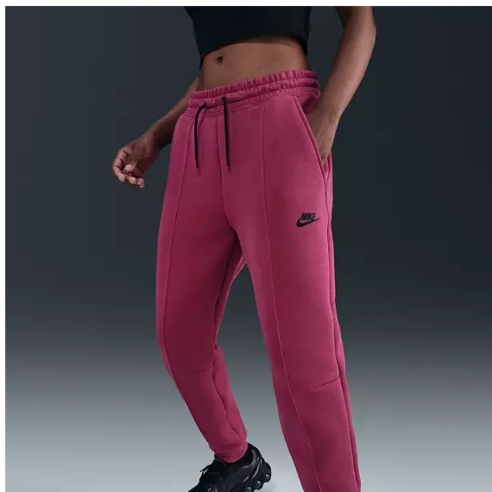 Nike Tech Fleece Mid-Rise Joggers